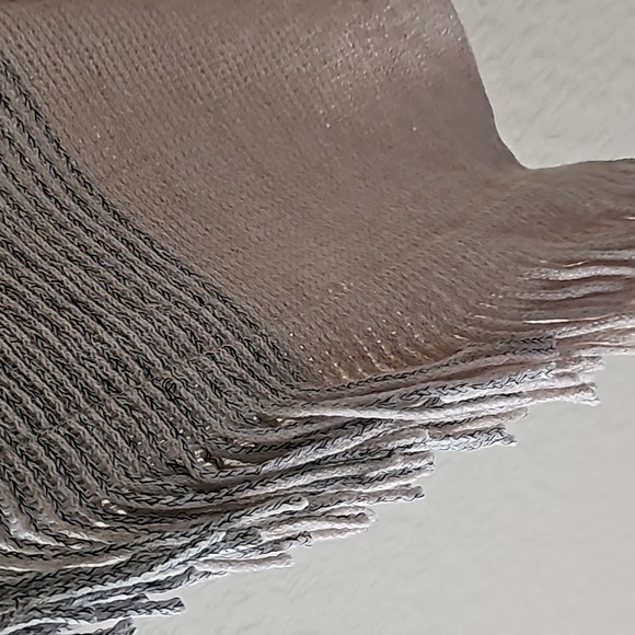 Mud pie gray and tan neutral fringe poncho - Picture 5 of 5